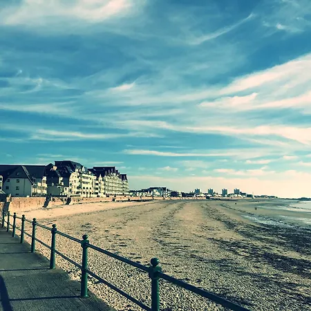 호텔 De Normandie 3*